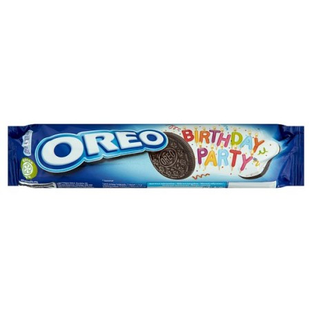 Oreo Birthday Party karamellízű töltelékkel töltött kakaós keksz színes dekorációs pelyhekkel 154 g